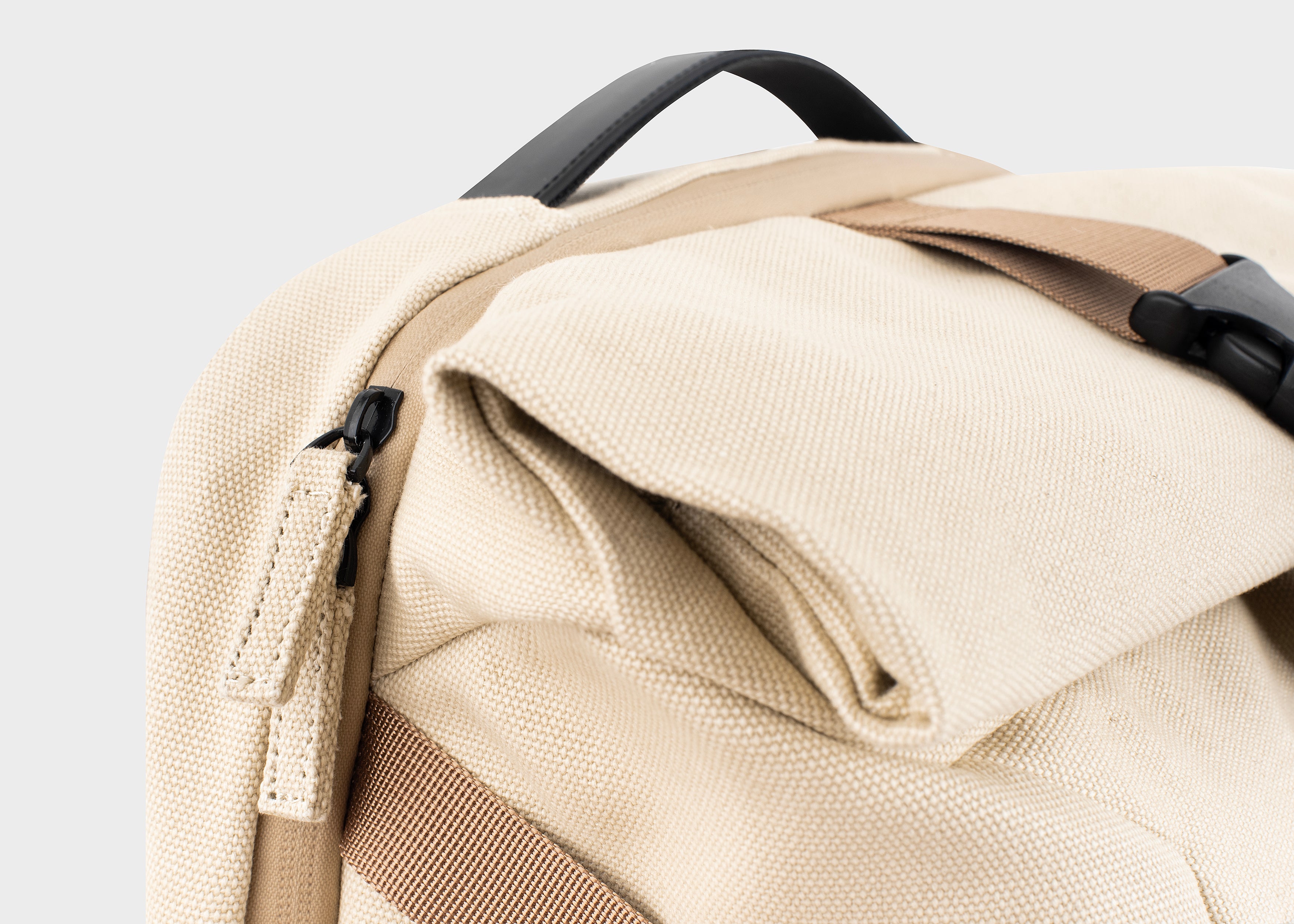 8000kicks-nomad-hanf-rolltop-rucksack-20-45l-beige-gr-n-wasserabweisend image 7
