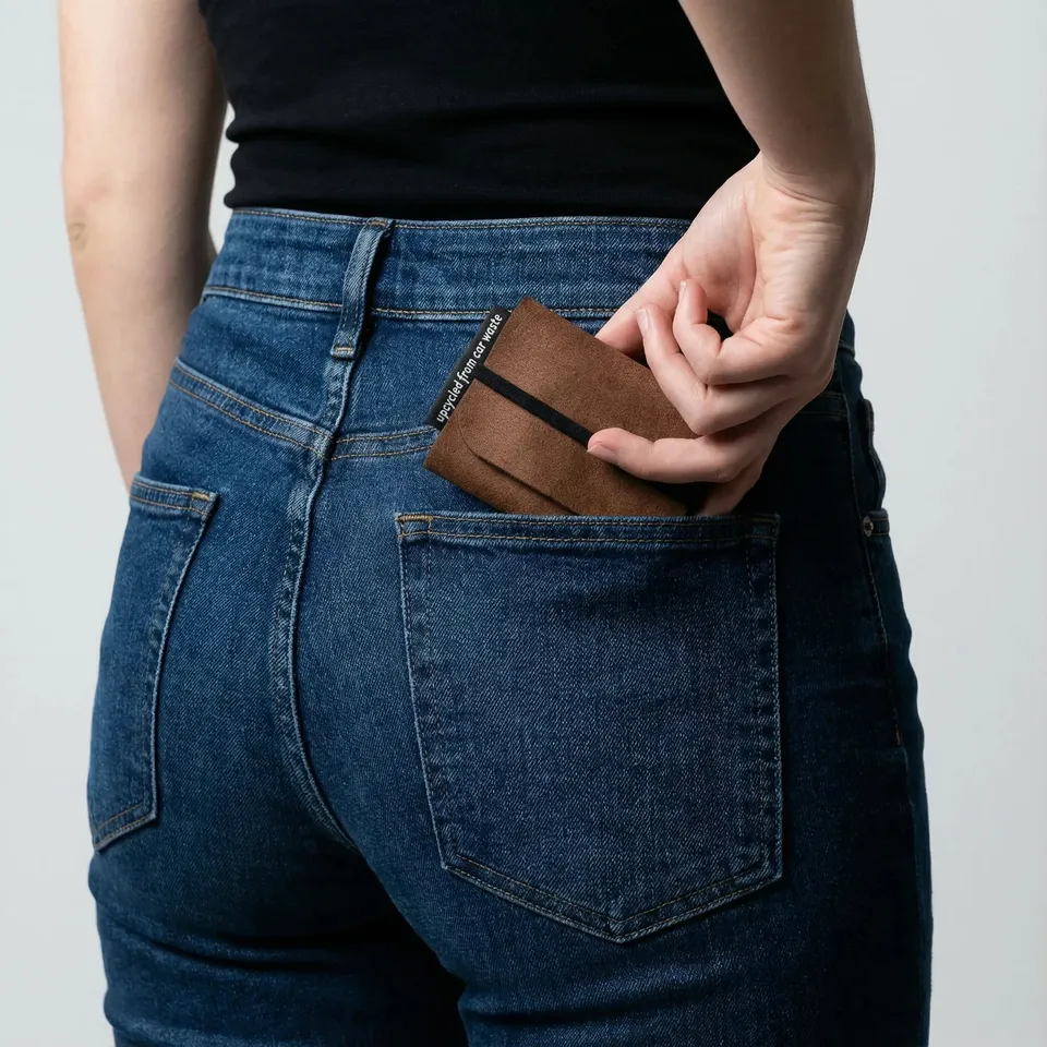 airpaq-cardholder-kartenetui-f-r-10-karten-aus-recycling-material image 1