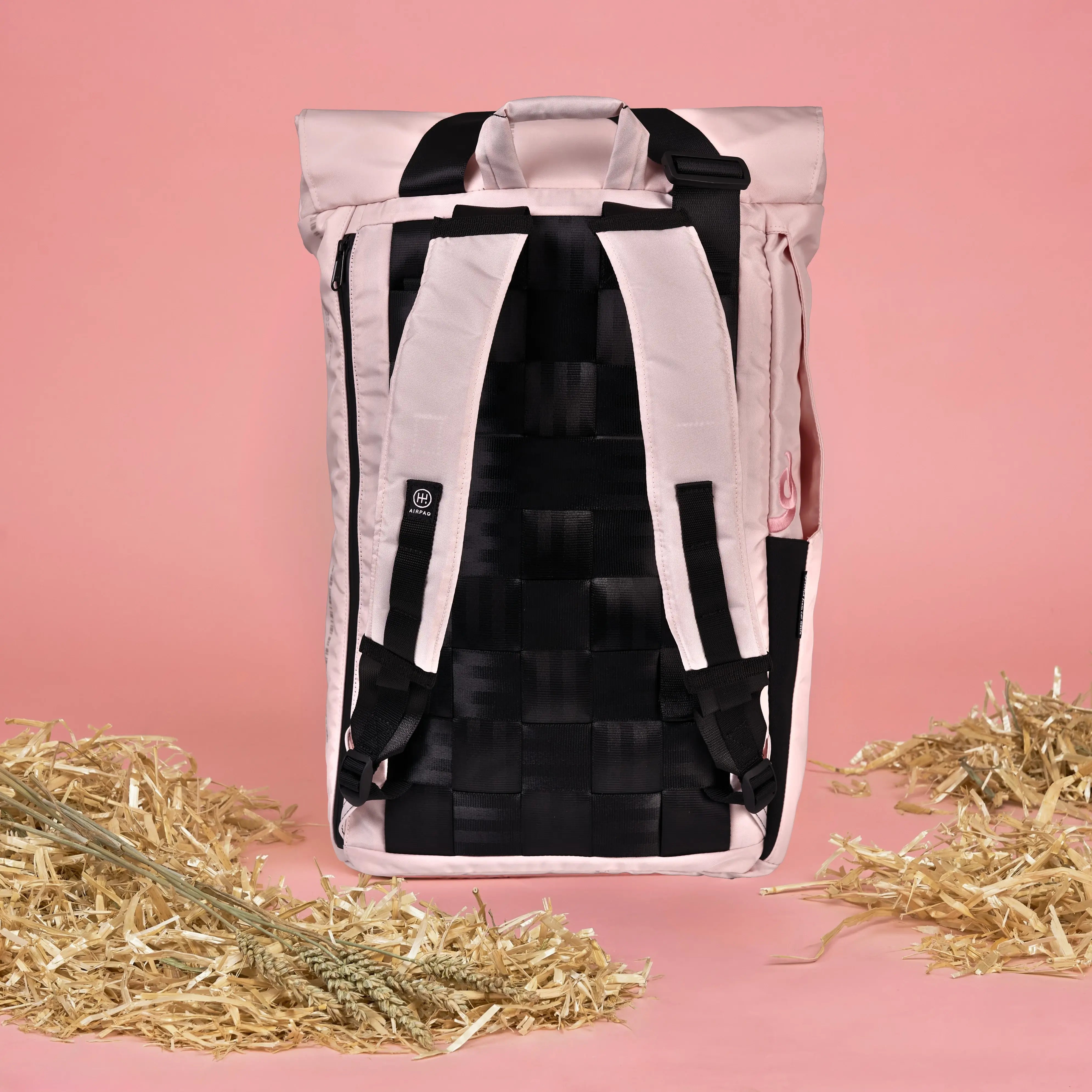 airpaq-rolltop-35l-rucksack-schweine-edition-rosa-upcycling image 4