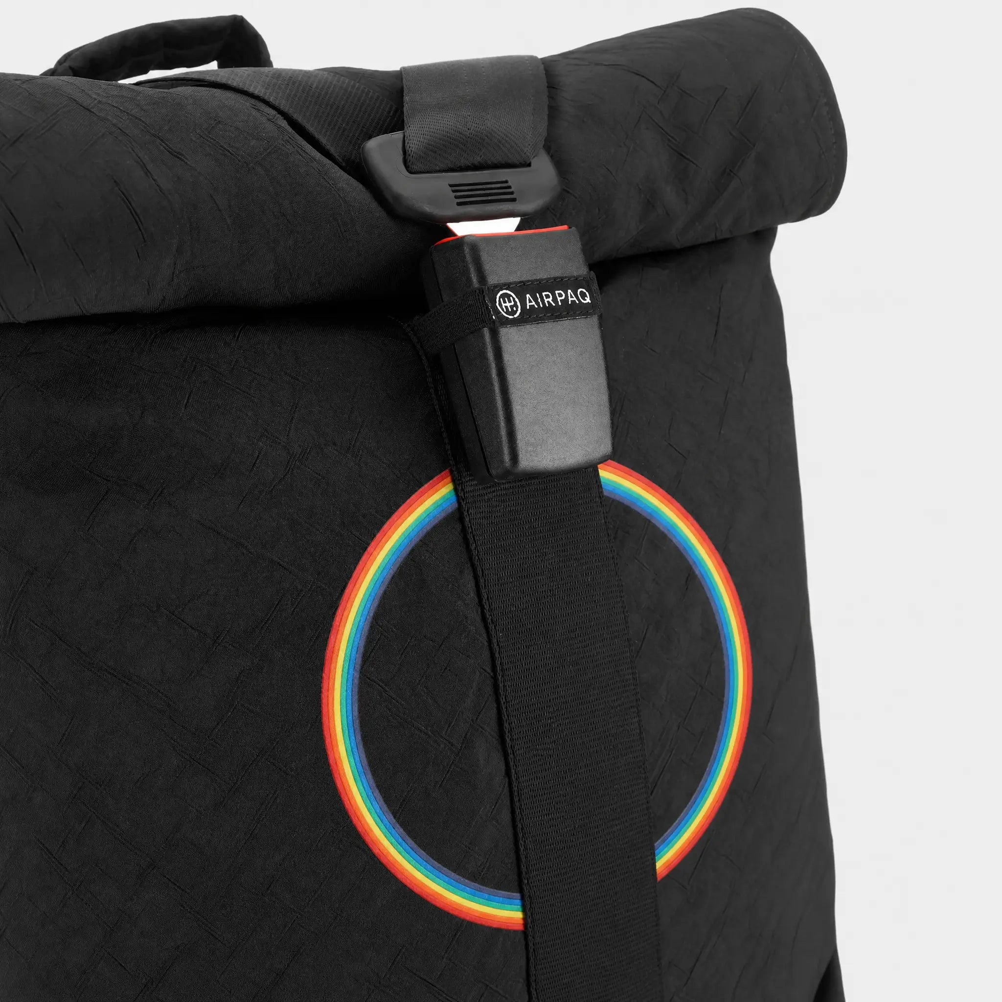 airpaq-pride-biq-rolltop-rucksack-35l-upcycling image 6