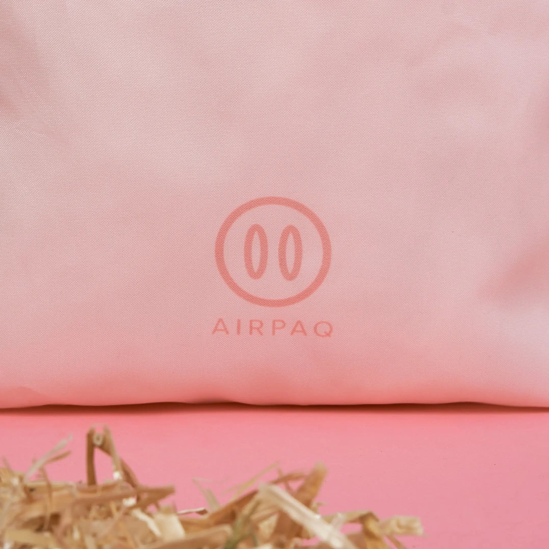 airpaq-tote-baq-schweine-edition-upcycling-tasche-aus-airbag image 3