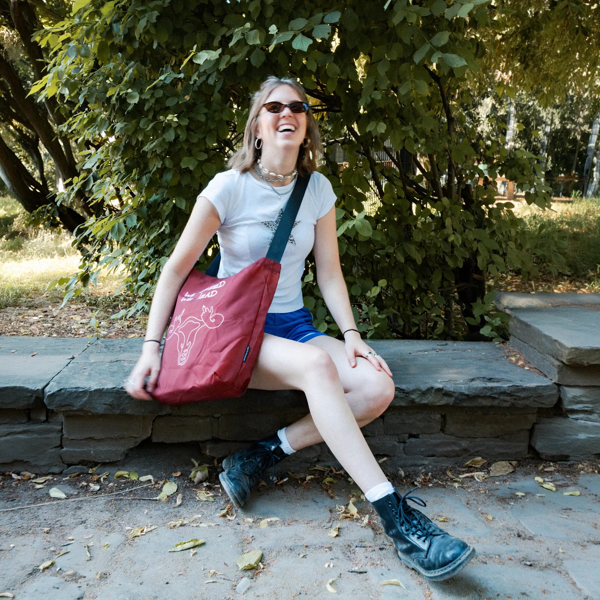 airpaq-period-power-tote-baq-upcycling-tasche-aus-sicherheitsgurt image 8