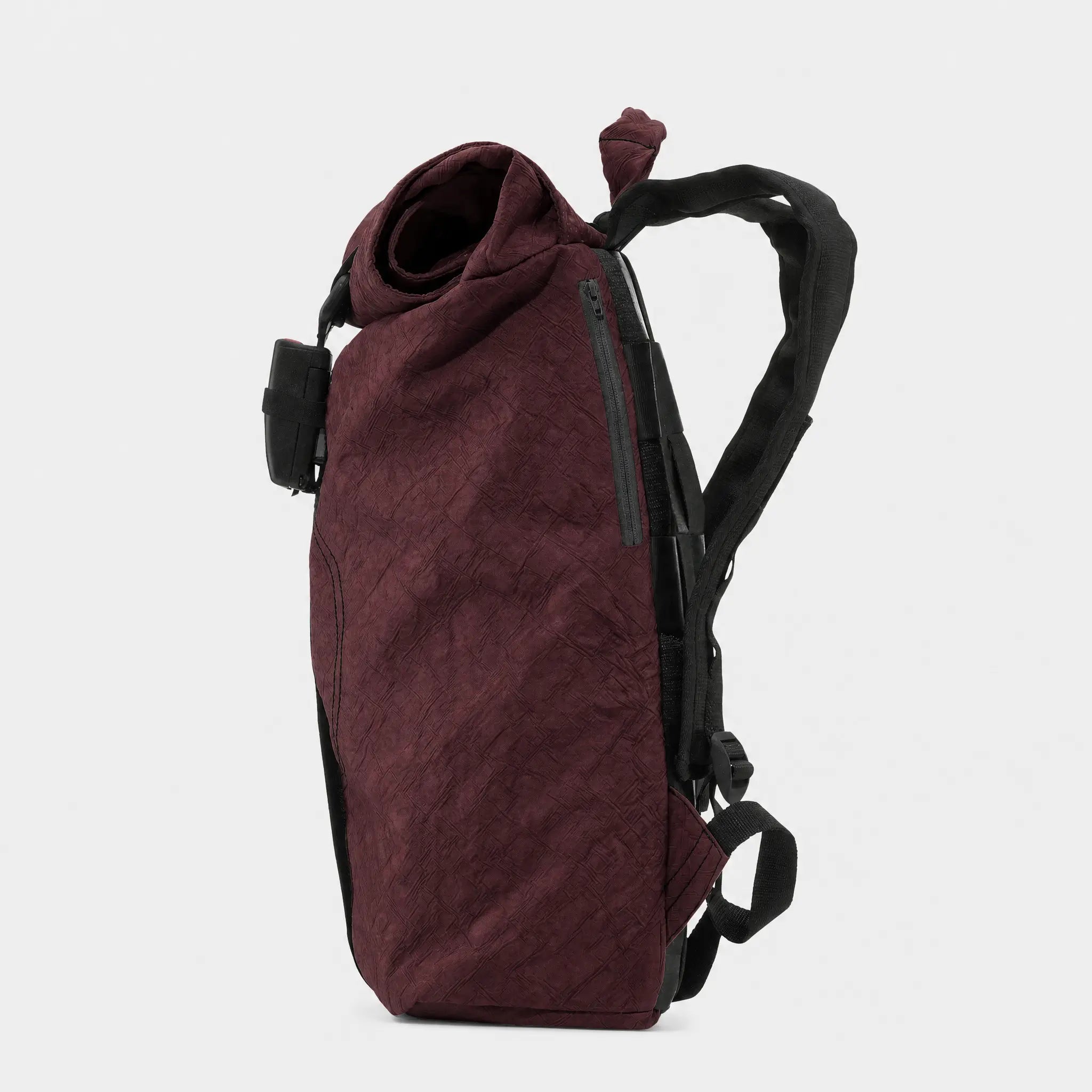 airpaq-rolltop-berry-upcycling-rucksack image 3