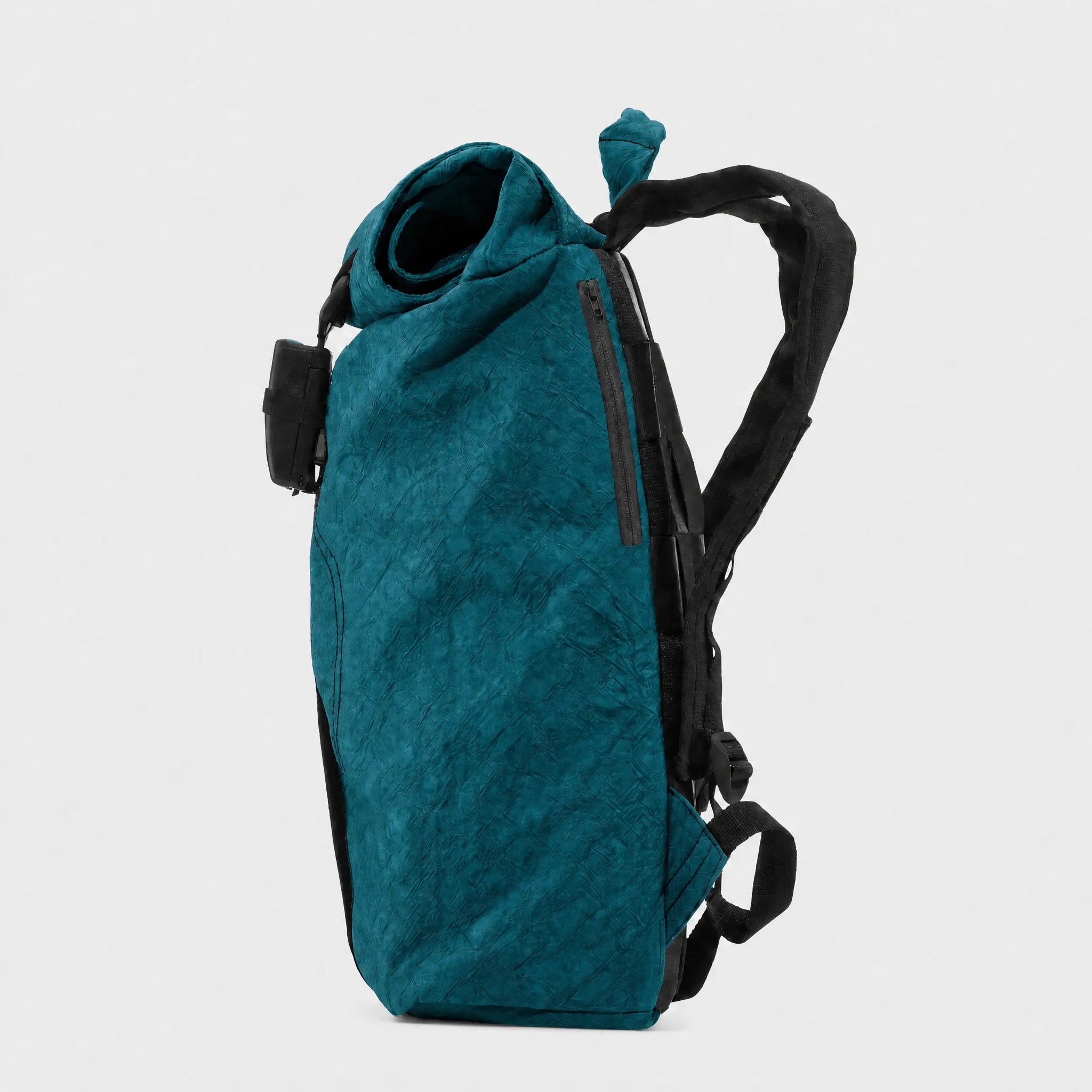 airpaq-rolltop-rucksack-ocean image 4