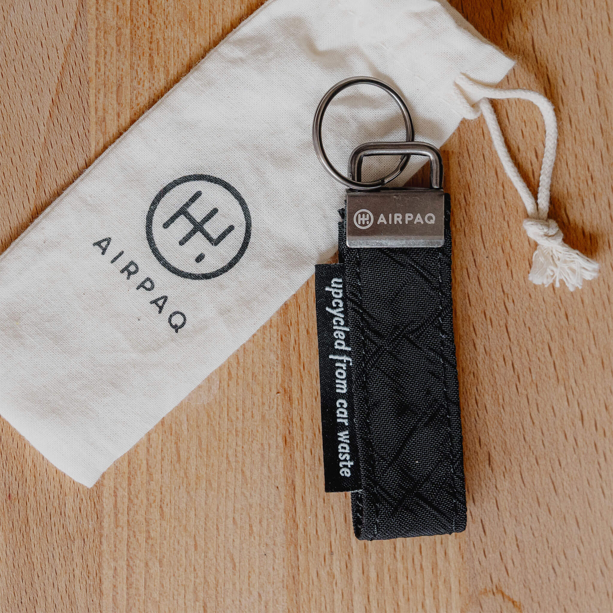airpaq-schl-sselanh-nger-anh-nger-aus-airbag-mit-logo-stick image 2