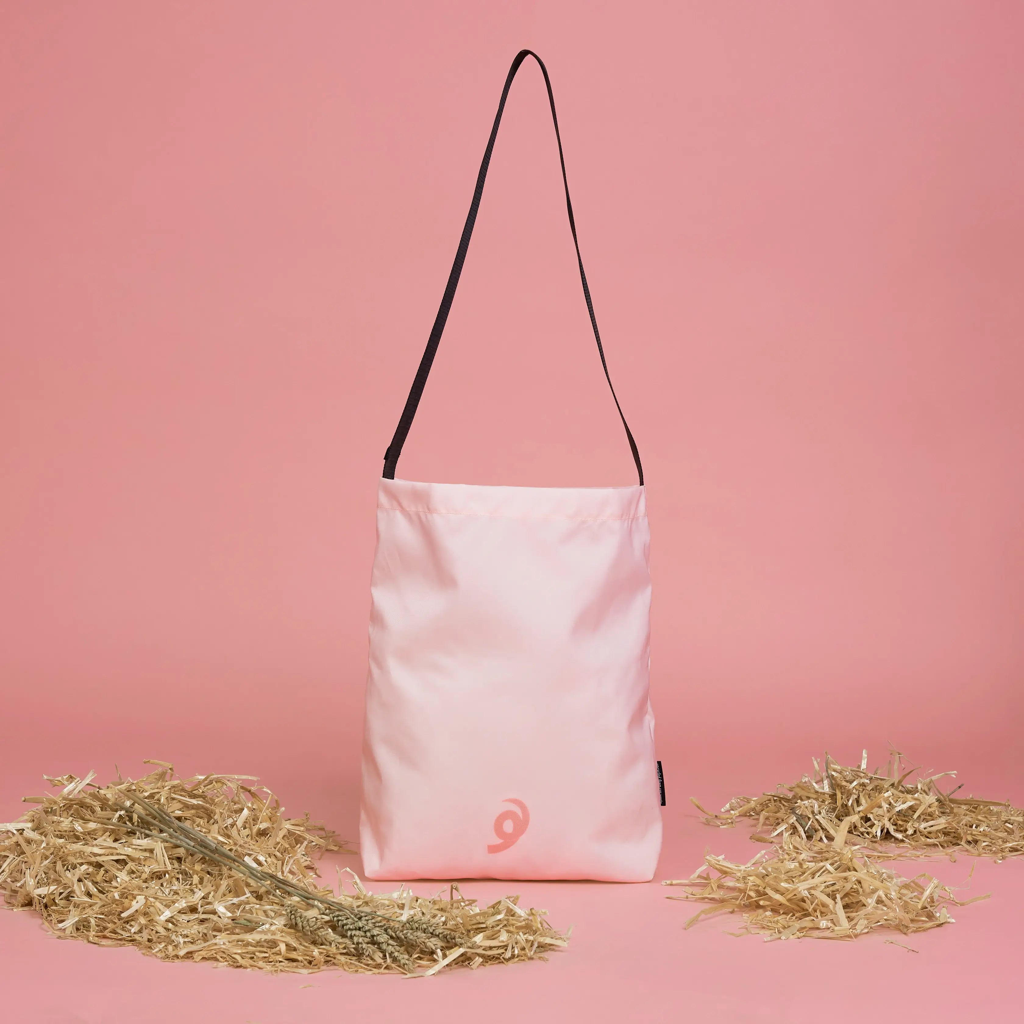 airpaq-tote-baq-schweine-edition-upcycling-tasche-aus-airbag image 4