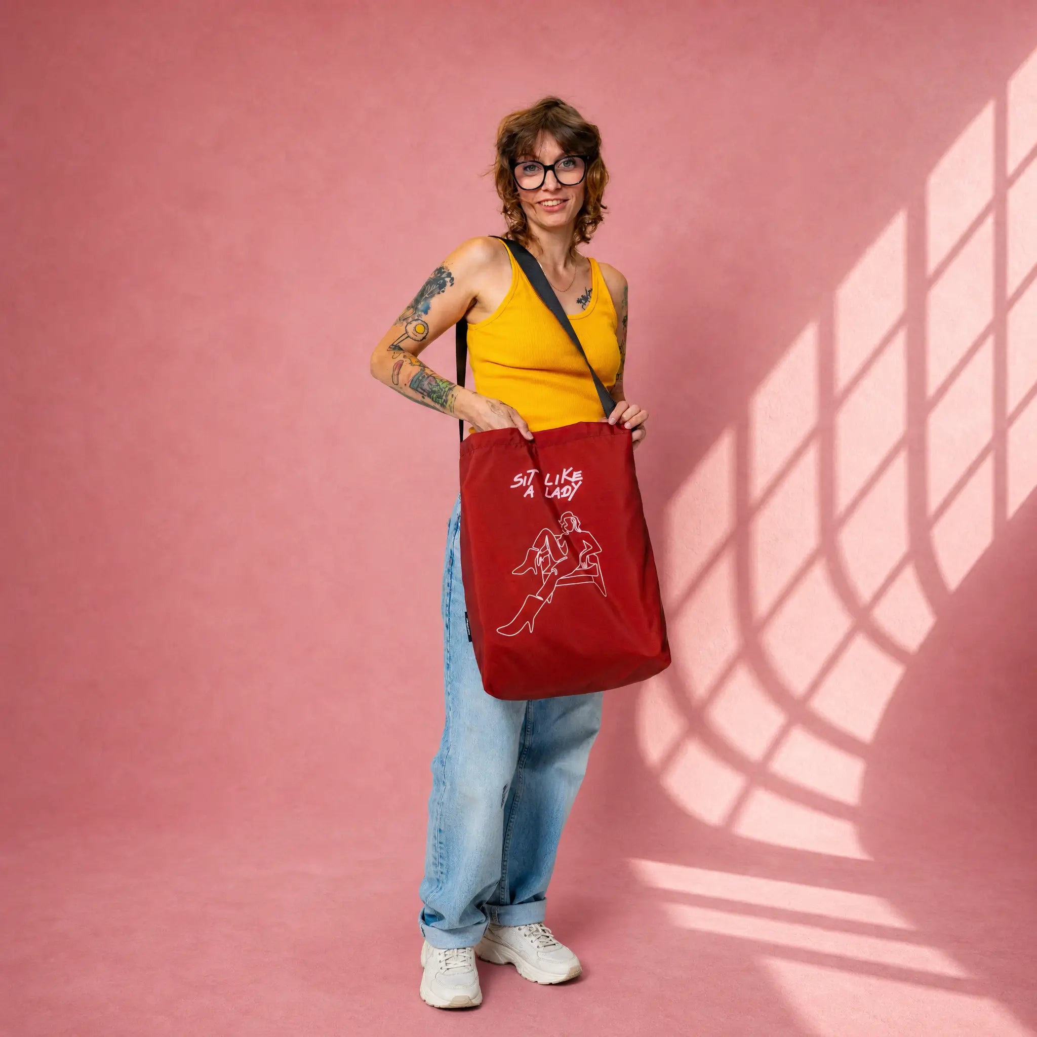 airpaq-period-power-tote-baq-upcycling-tasche-aus-sicherheitsgurt image 4
