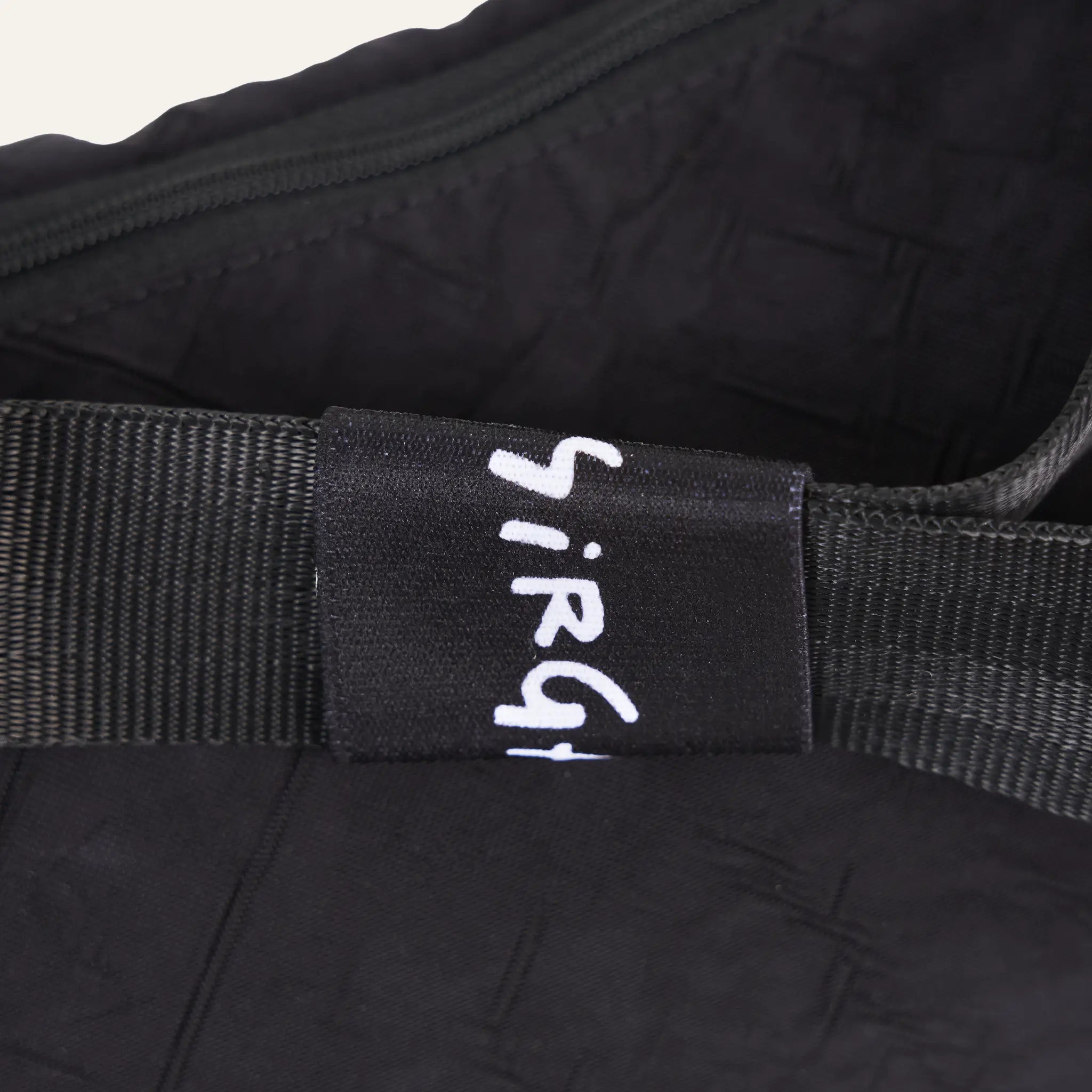 airpaq-sirga-hip-baq-upcycling-h-fttasche-bauchtasche image 7