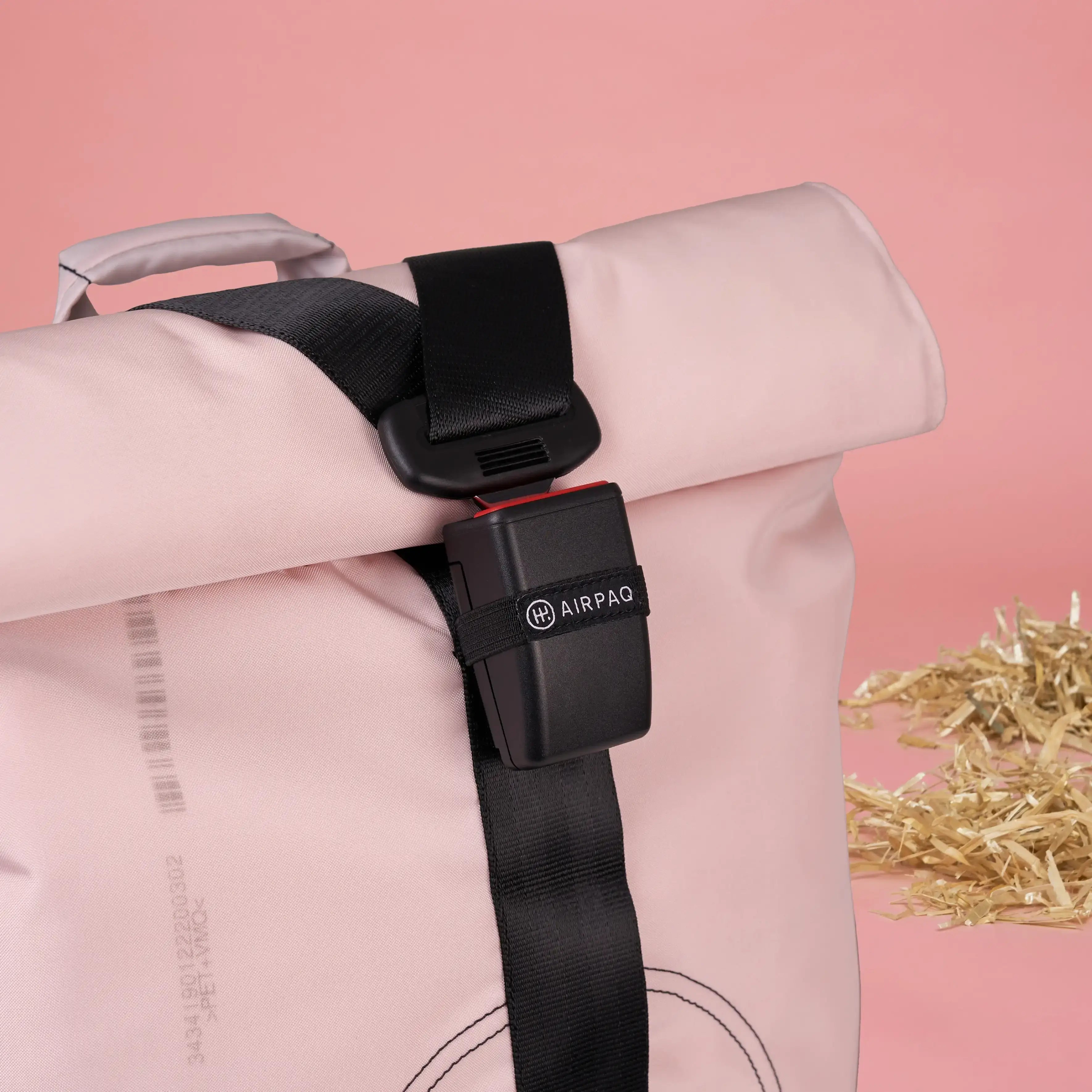 airpaq-rolltop-35l-rucksack-schweine-edition-rosa-upcycling image 7