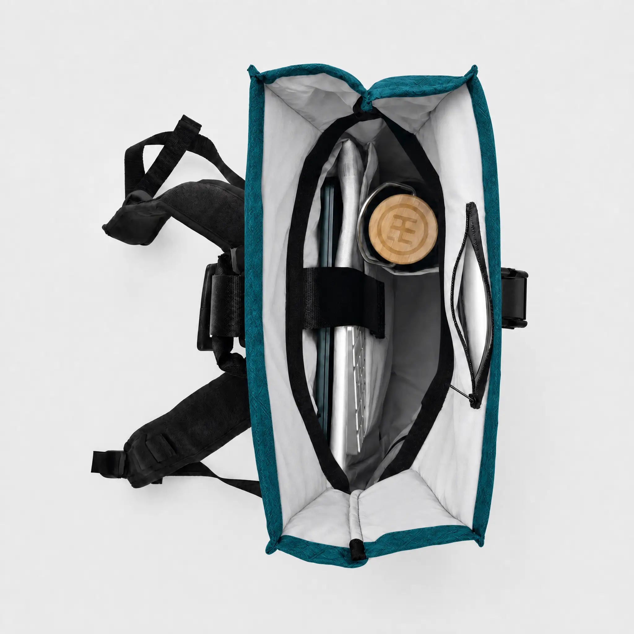 airpaq-rolltop-rucksack-ocean image 3