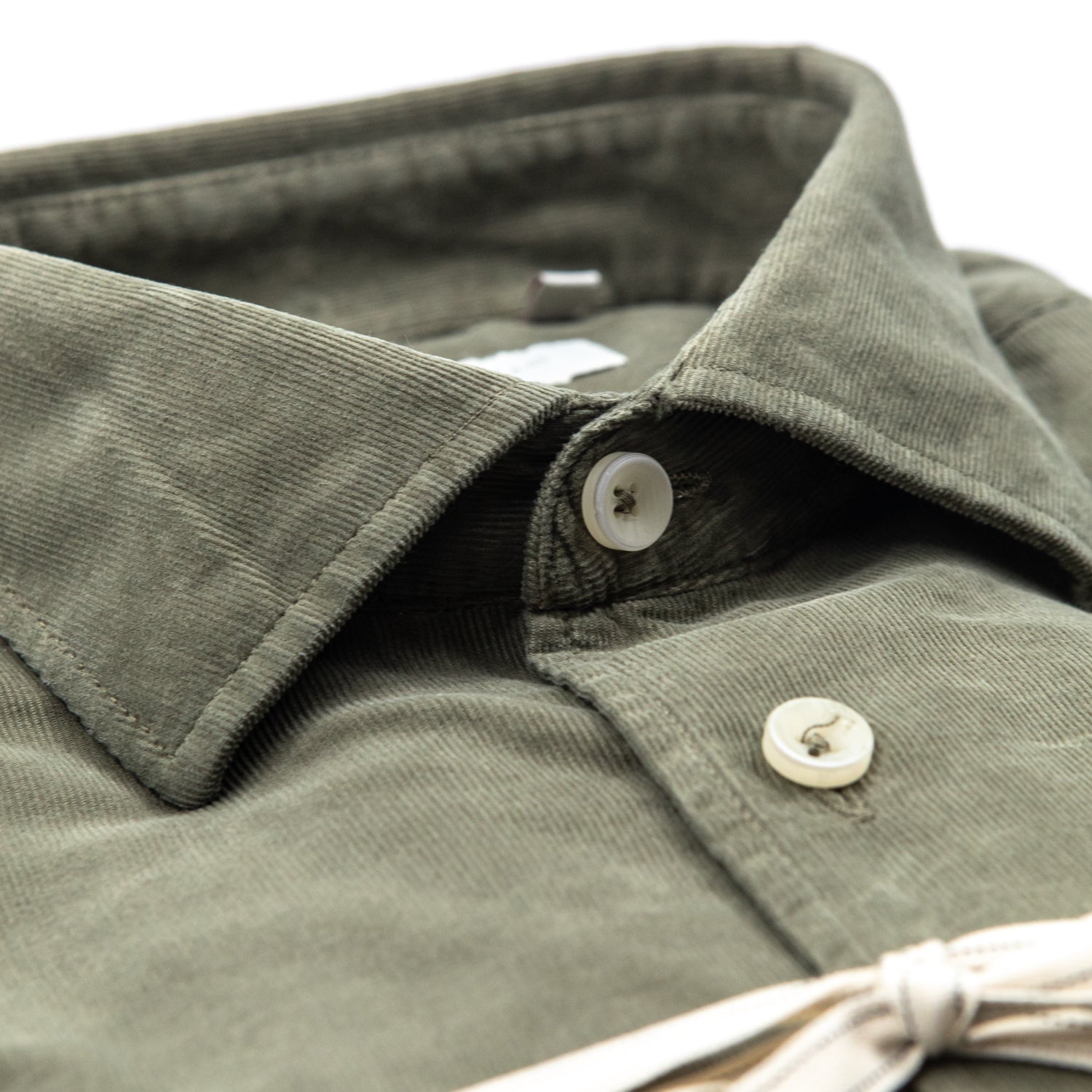 alessandro-lamura-camicia-velluto-verde-oliva-herren-cordhemd-aus-baumwolle image 3