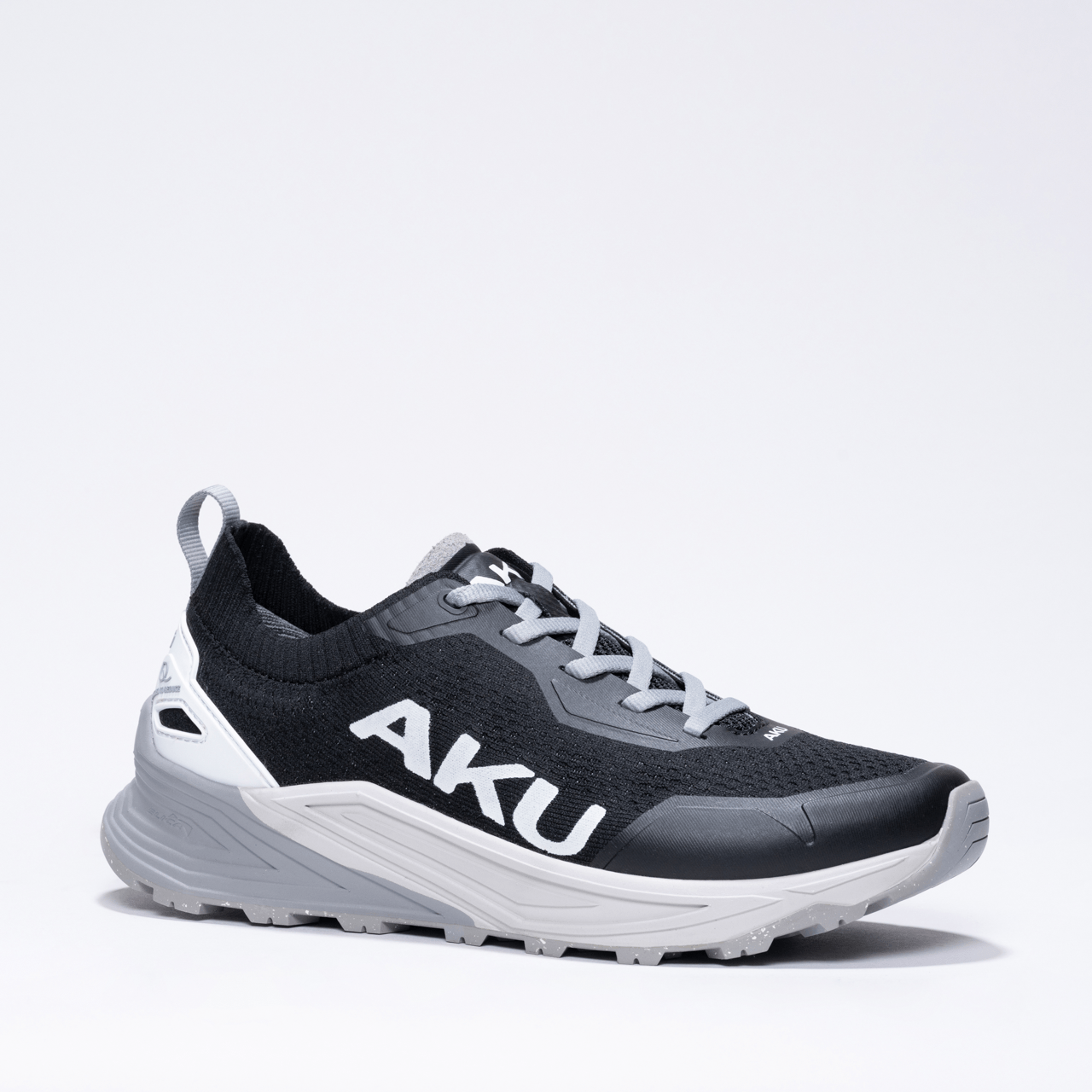 aku-aira-v-light-ws-damen-fast-hiking-schuh-schwarz-grau image 1