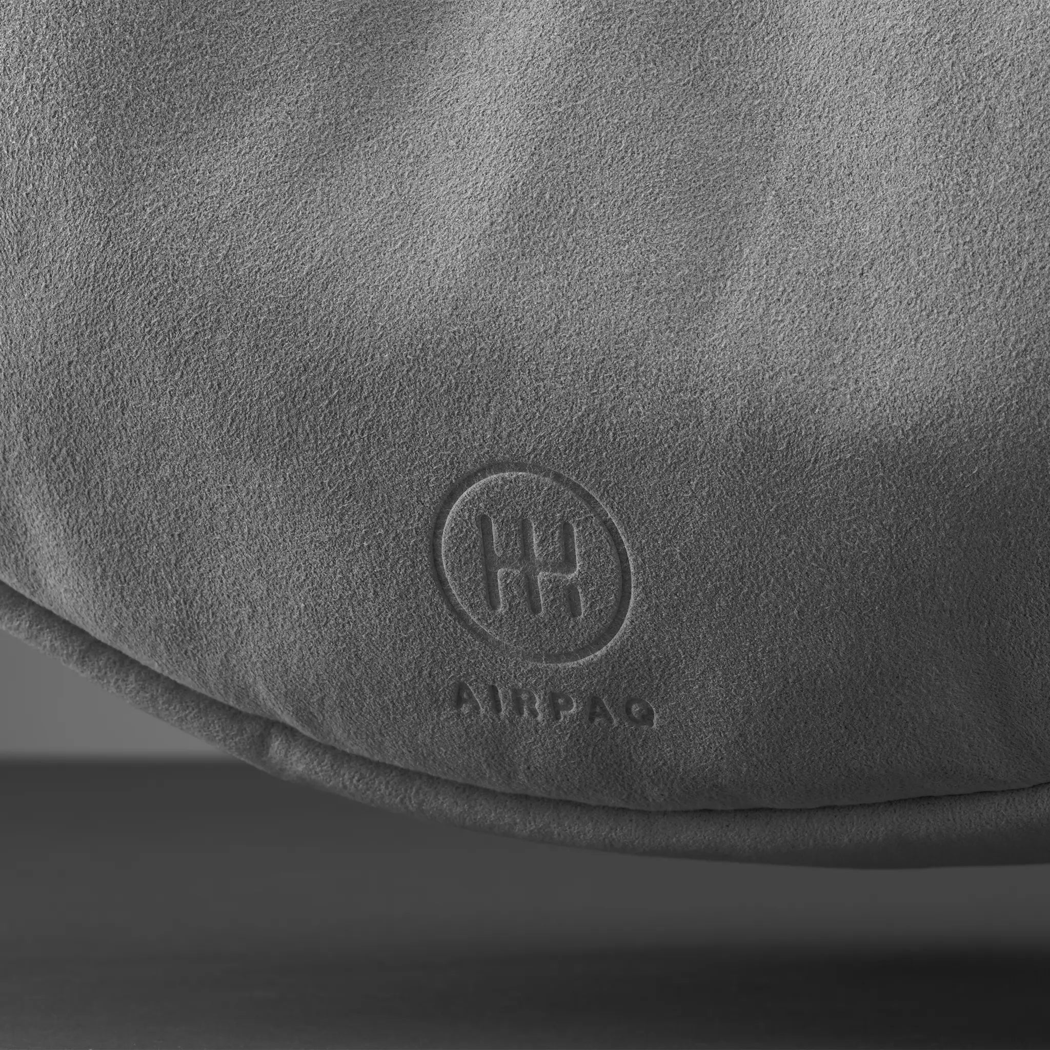 airpaq-moonbaq-epiq-halbmondtasche-lederimitat-upcycling image 5