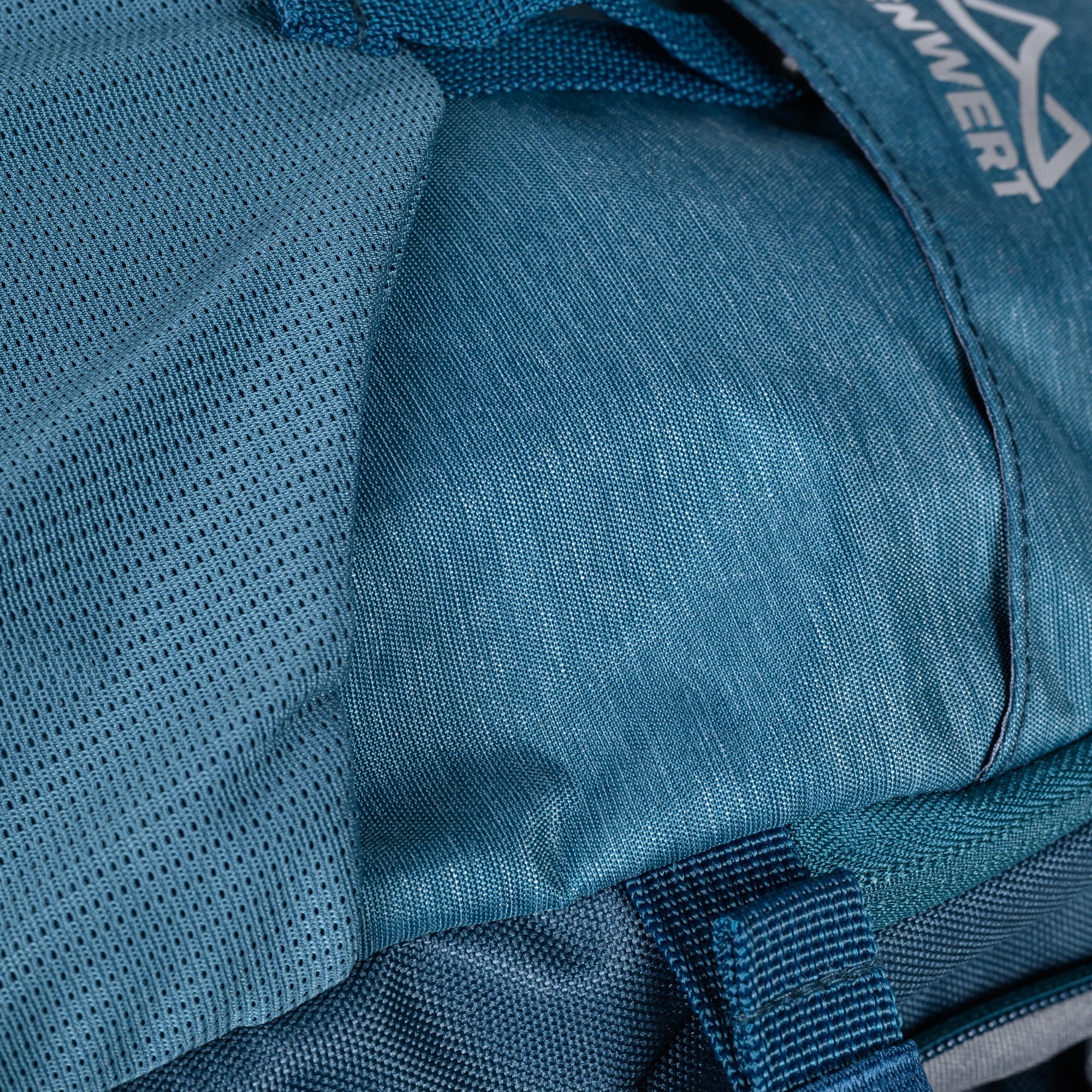 alpenwert-wanderrucksack-21l-wasserdicht-tagesrucksack-mit-regenh-lle image 8