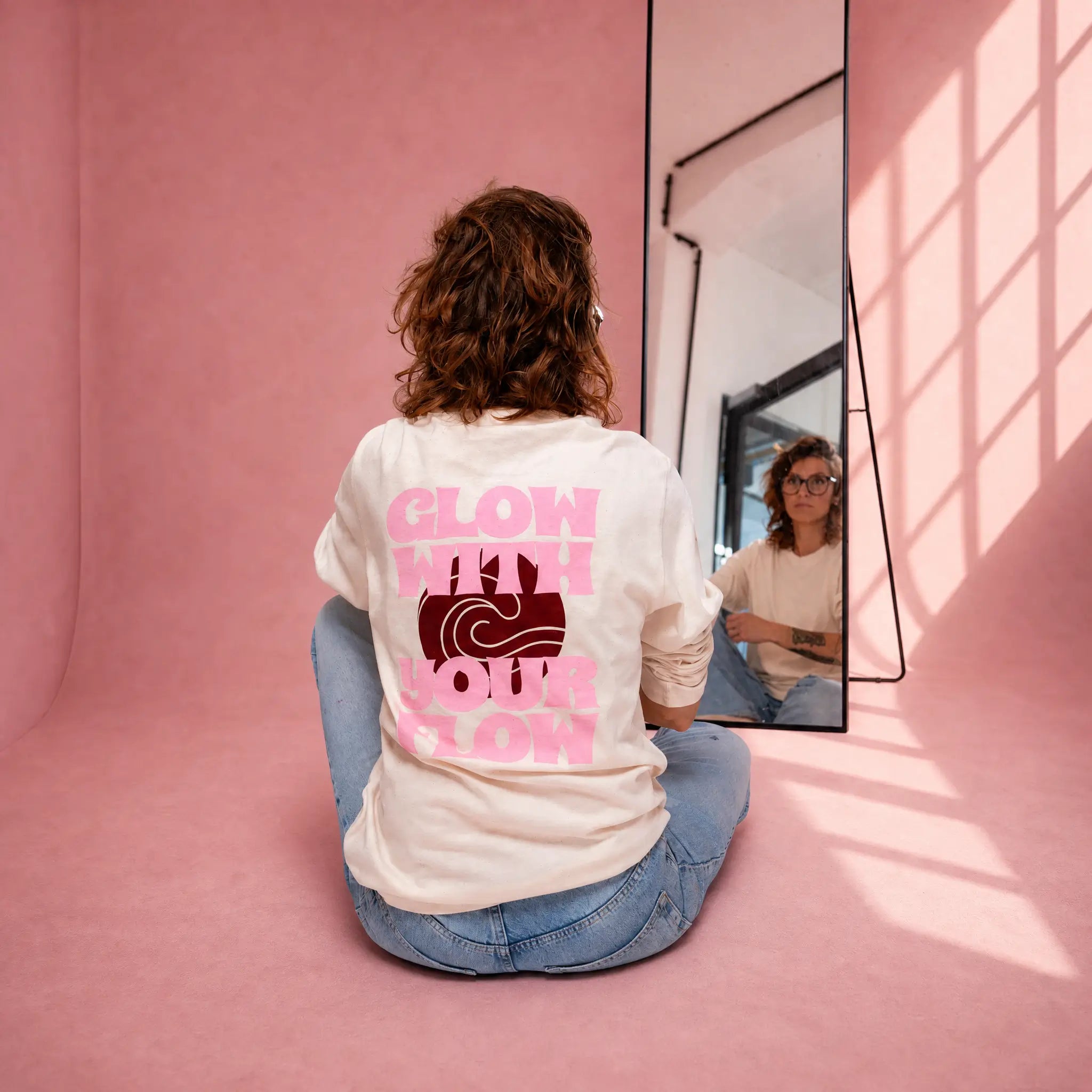 airpaq-period-power-longsleeve-shirt-uterus-edition image 3