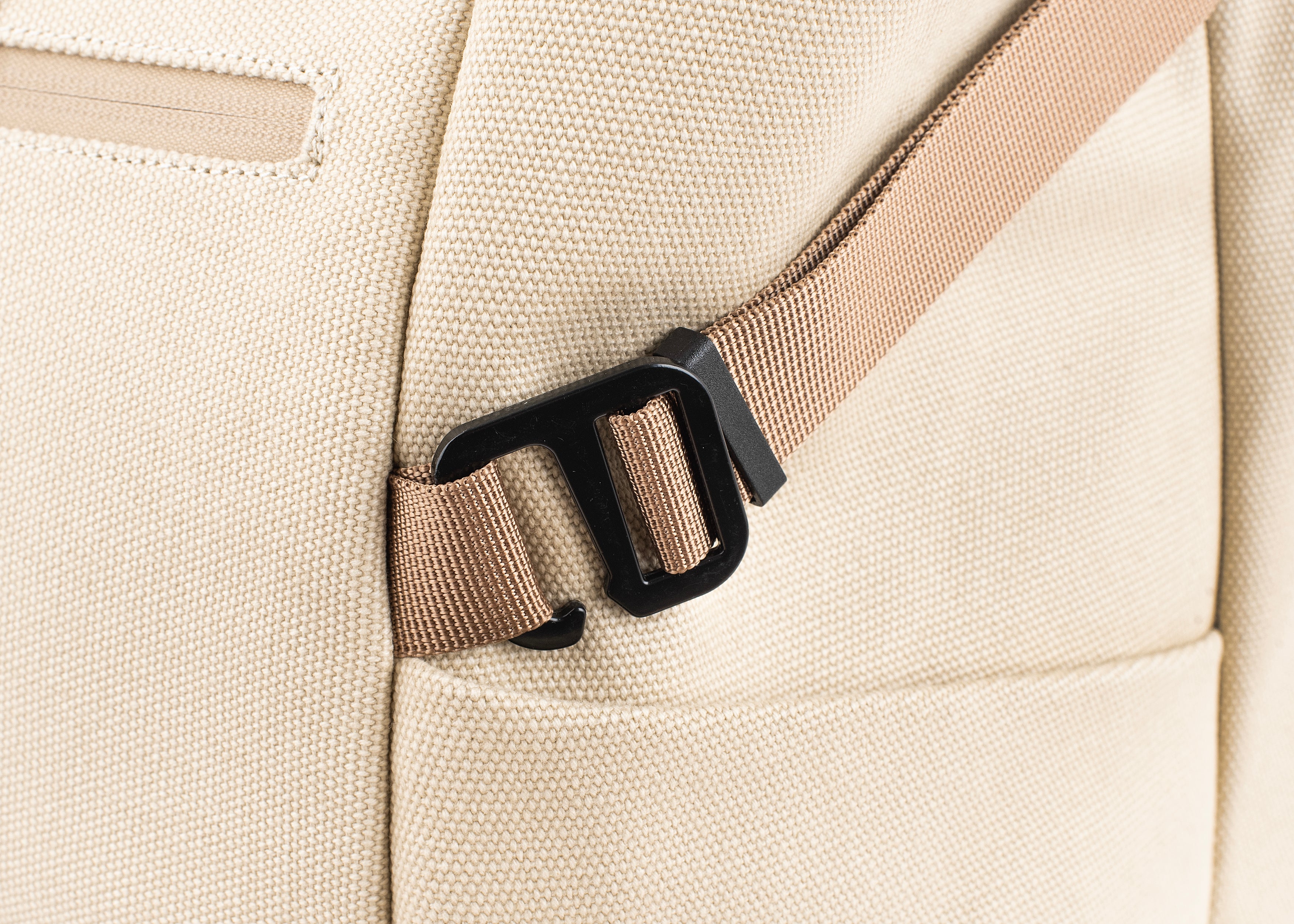 8000kicks-nomad-hanf-rolltop-rucksack-20-45l-beige-gr-n-wasserabweisend image 5