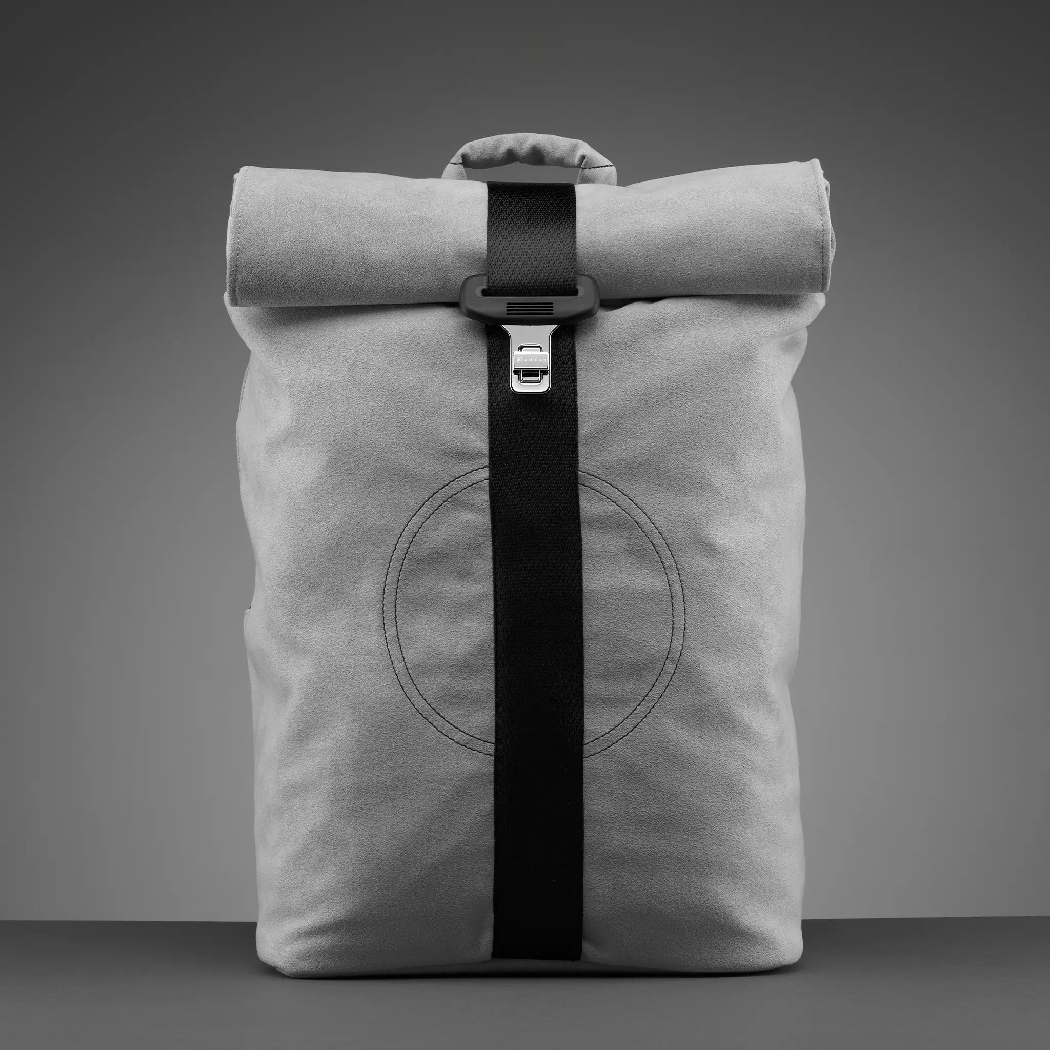 airpaq-rolltop-epiq-upcycling-rucksack-aus-ultrasuede image 5