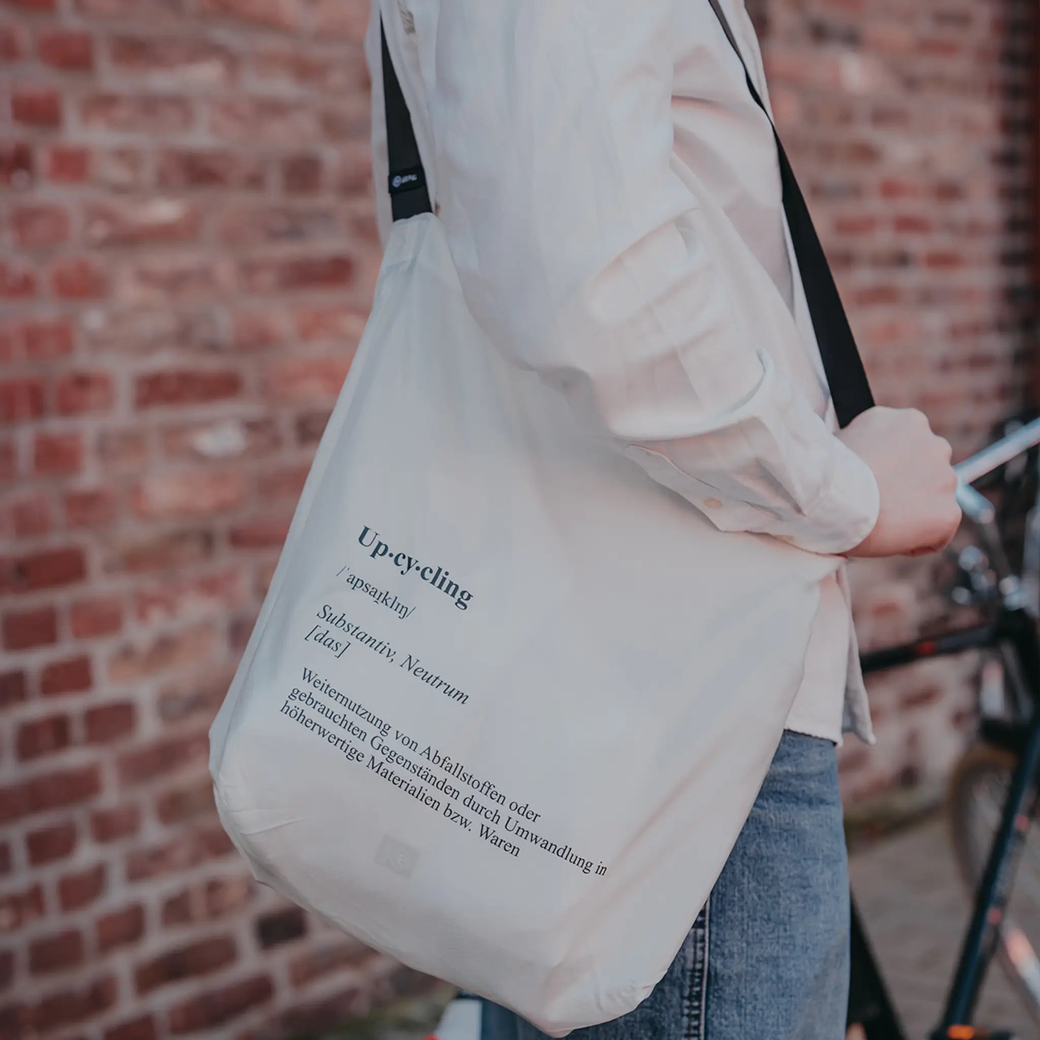 airpaq-tote-baq-upcycling-shopper-aus-airbag image 4