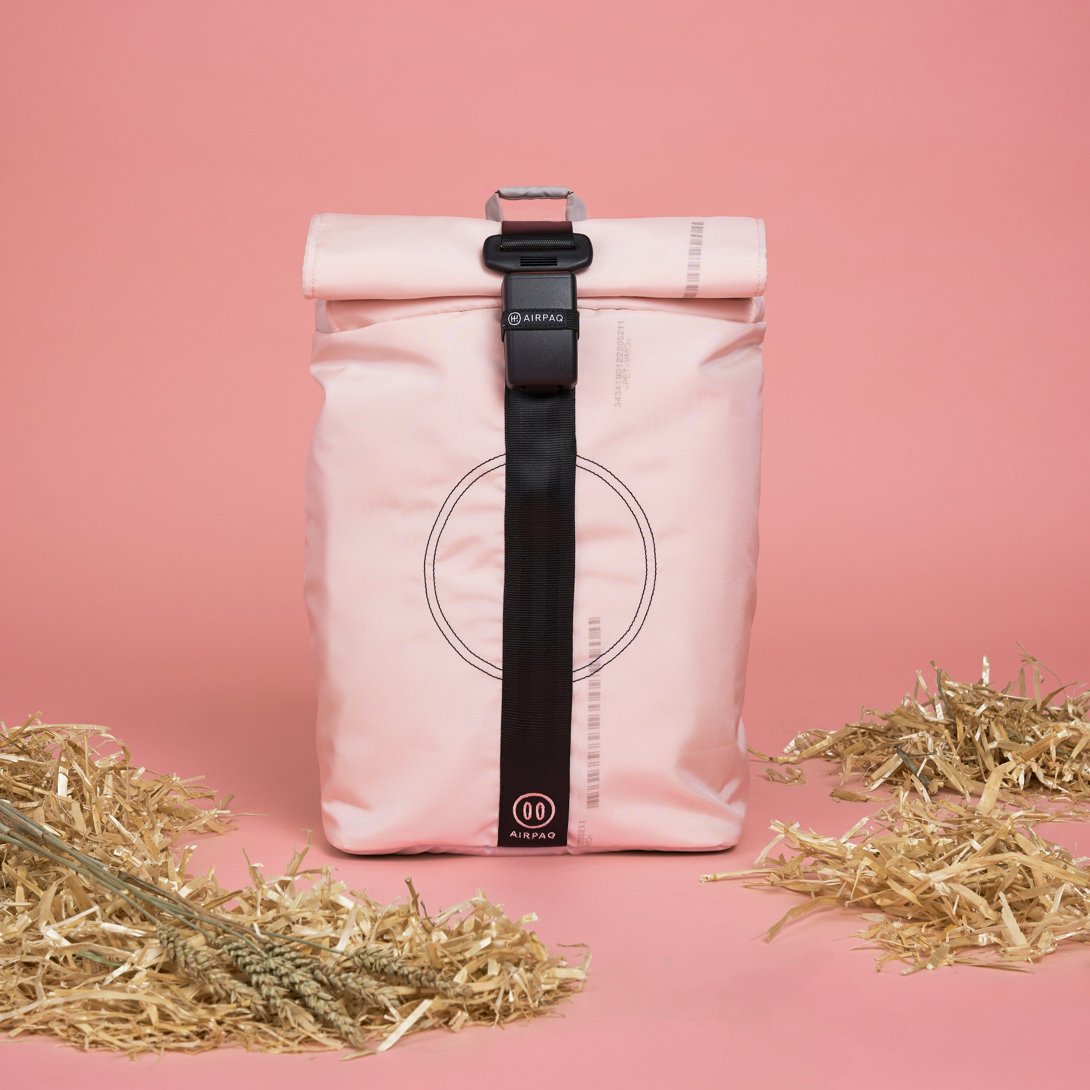 airpaq-schweine-rolltop-21l-rucksack-rosa-sonderedition image 1